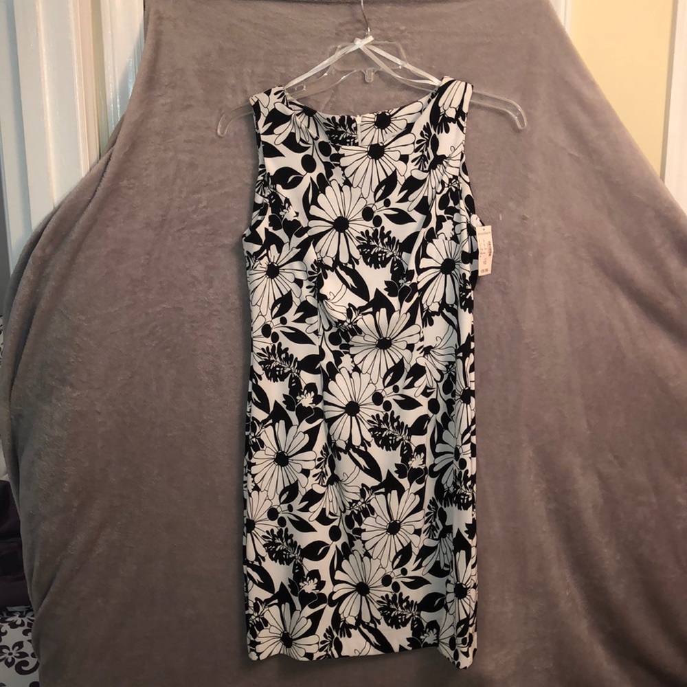 Dressbarn black and white floral dress